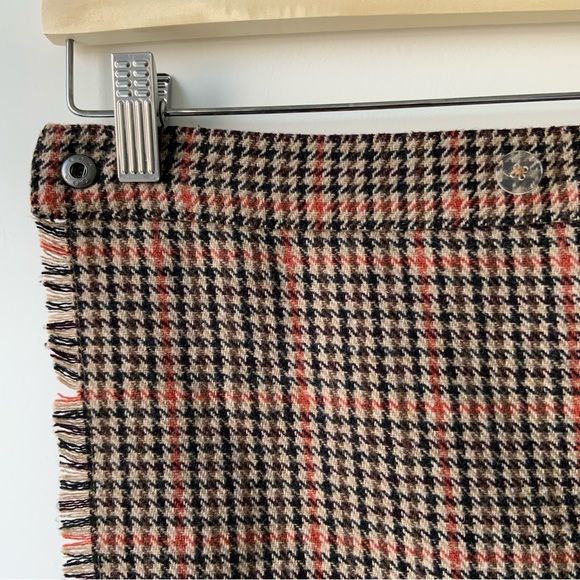 HOUNSDTOOTH WRAP MINI SKIRT - Picture 7 of 9